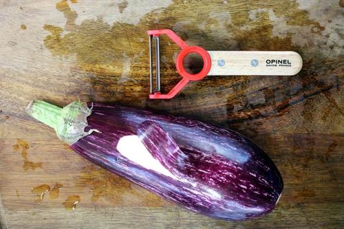 Le Petit Chef Peeler